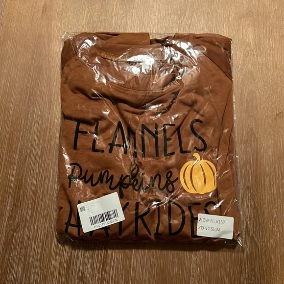 Fall sweater. Size M. New in bag. Burnt orange. - Picture 5 of 5